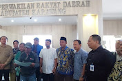 Asep Oray Pengirim Paket Kotoran Hewan Ke Gedung DPRD Karawang Minta Maaf dan Menyebutkan Inisial Nama Seseorang, "H".