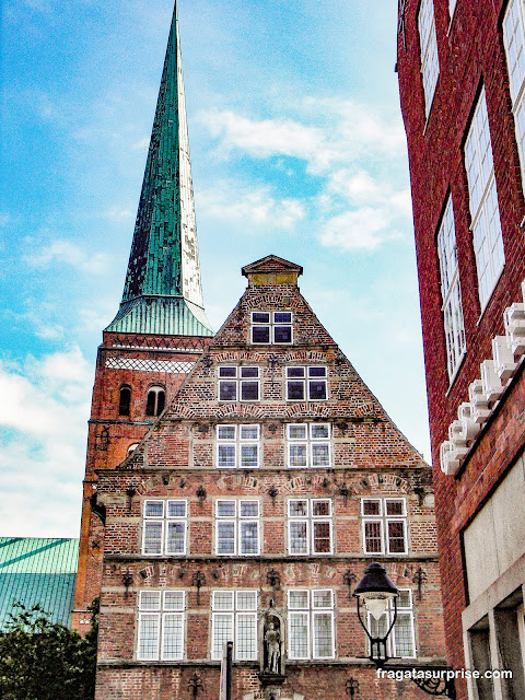Fachada típica de Lübeck na Alemanha