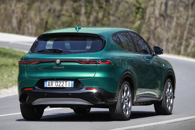 2023 New Alfa Romeo Tonale hybrid