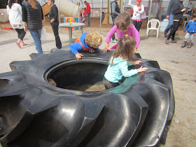 Archibalds Orchards and Estate Winery, Giant Tire