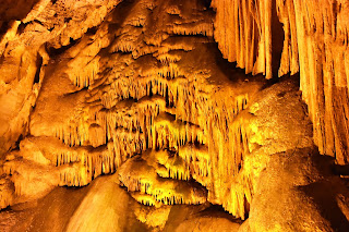το Σπήλαιο της Αντίπαρου