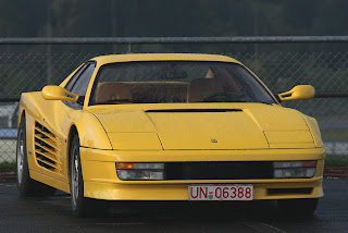 Ferrari Testarossa Amarillo