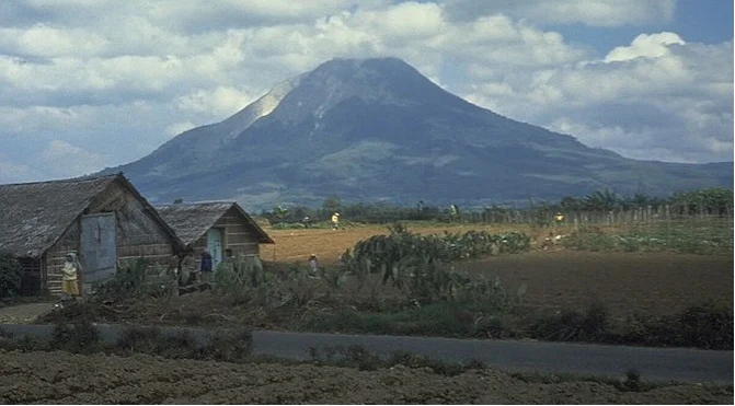 Gunung Sinabung - Profil, Rute Pendakian