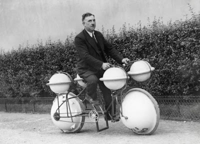 Amphibious Bike ‘Cyclomer’ (Paris, 1932)