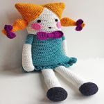 patron gratis muñeca cuadrada amigurumi