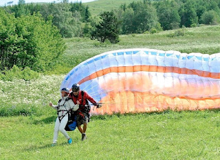 Les 2 alpes ,été, découvrir, le-plein d’activités, parapente-et-delta-plane, office du tourisme des deux alpes, baptême de l’air, dauboin