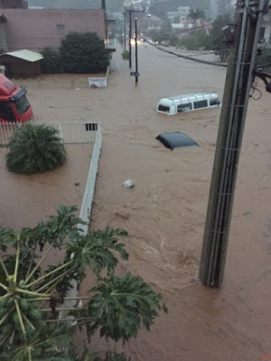 MILES DE EVACUADOS POR INUNDACIONES EN EL SUR DE BRASIL