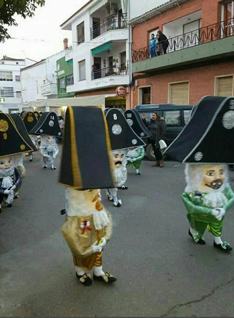 Enanos de la palma en un pueblo de cáceres