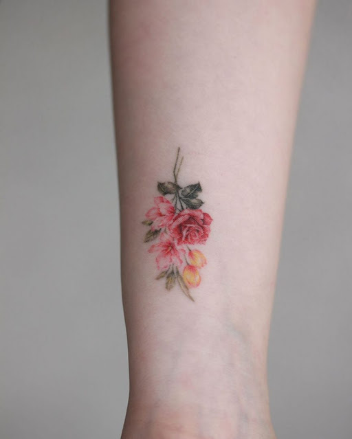 Mini tatuagens femininas - 100 ideias para deixar vocês inspiradas