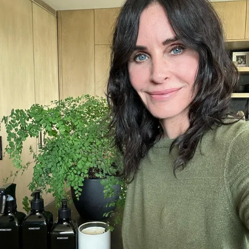 Courteney Cox Kimdir Oynadığı TV Dizileri Ve Filmleri! Boyu Kilosu Kaç