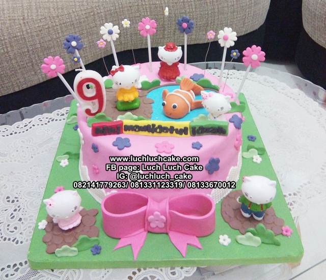 Luch Luch Cake Hello  Kitty  Fondant  Cake Kue  Tart  Ulang Tahun