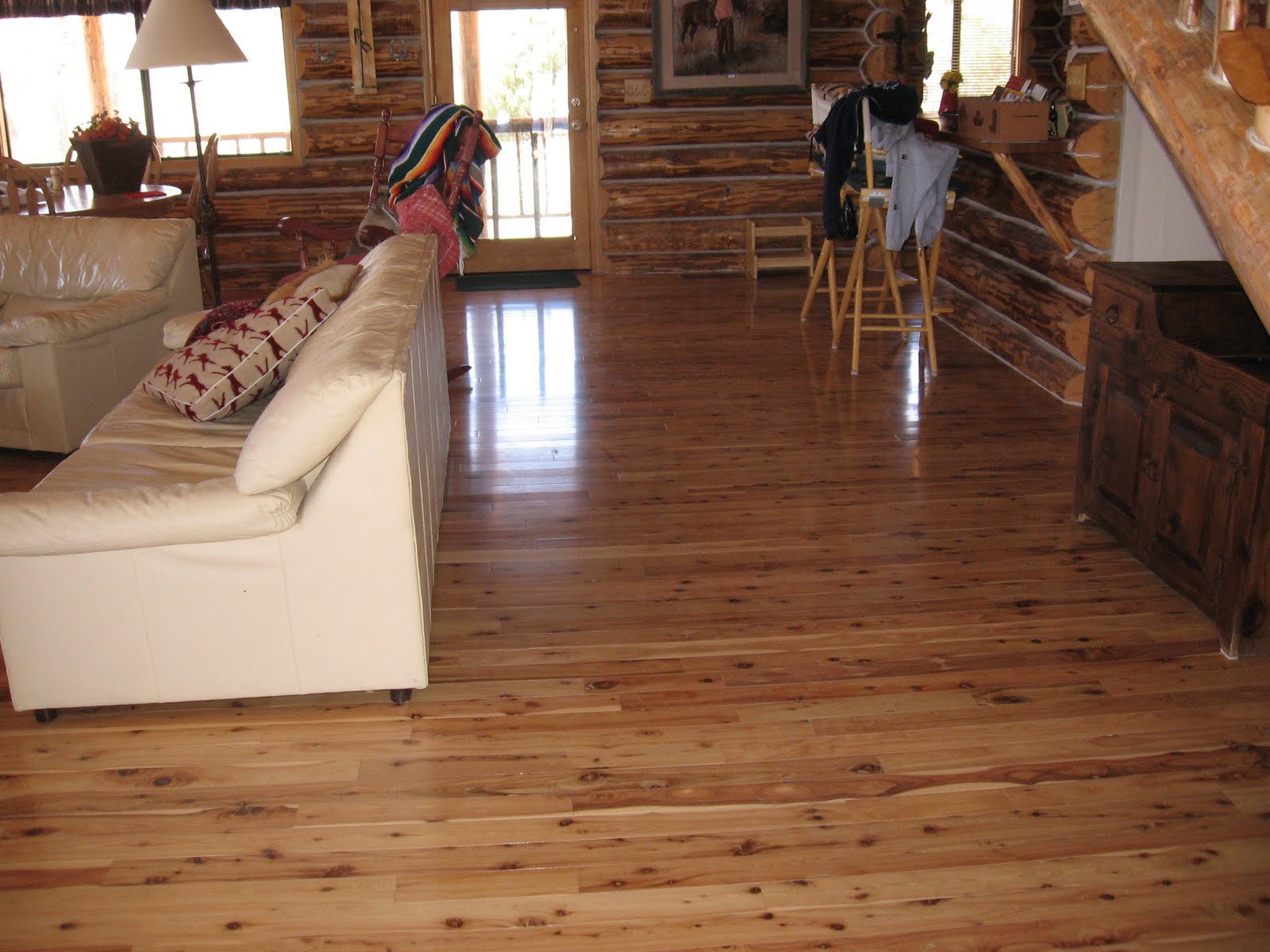This Article Tile Flooring That Looks Like Wood For Living Room Read Now Home Design Minimalist