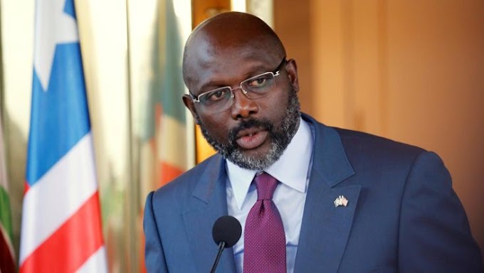 Milhares saem à rua em protesto contra a má governação de George Weah, antiga Estrela do Futebol mundial e actual presidente da Libéria