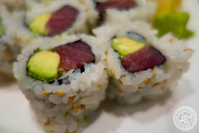 image of avocado and tuna roll at Inakaya in Times Square, NYC, New York