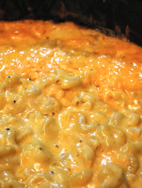 This slow cooker macaroni and cheese recipe is perfect for the holidays as it'll make a giant batch of food all at once.