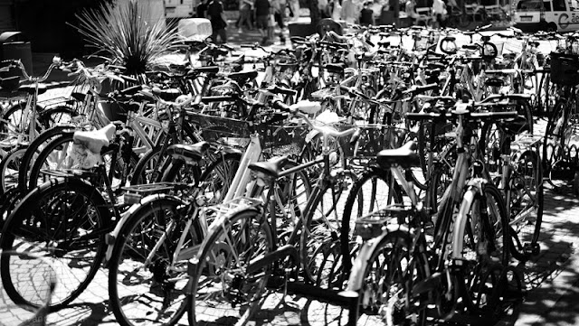 Merano, biciclette parcheggiate