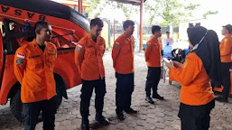 Satu Unit Mobil Bus Masuk jurang di Agam, Koraban MAsih dalam Pencarian Terbawa arus Sungai