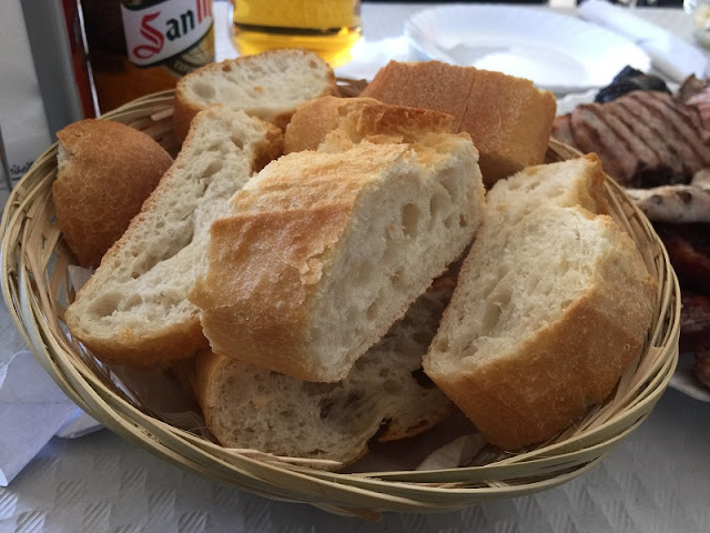 Plato de pan del Asador Isabel