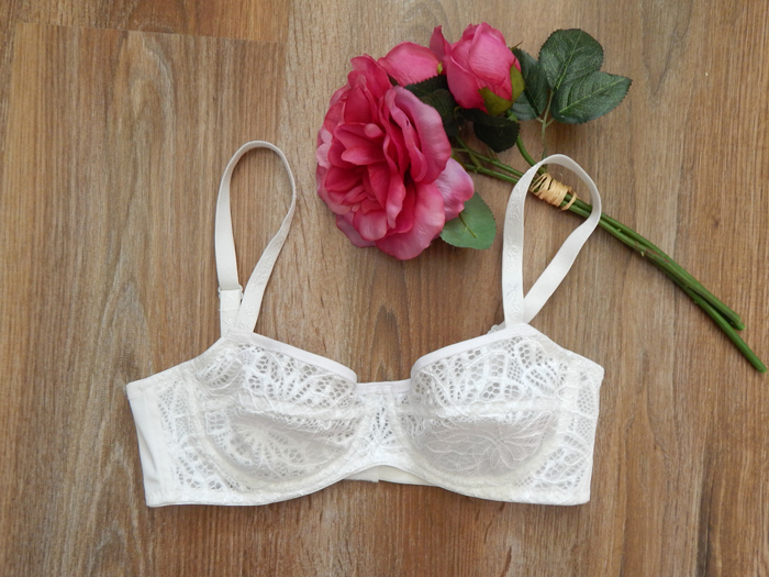 Lockstitch and Two Smoking Needles: Pattern Review - Merckwaerdigh Balcony  Bra