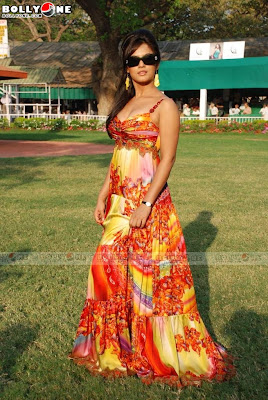 Sizzling Hottie Neetu Chandra at Gitanjali Race