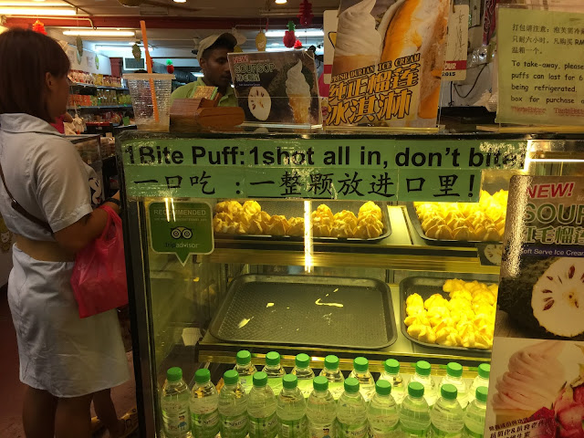 Malacca Jonker Street Night Market - TasteBetter Durian Puffs