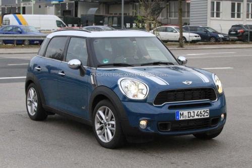 Spied MINI Countryman Cooper S Diesel 2011 has the same label SD