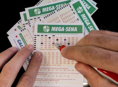 Mega-Sena acumula e vai pagar maior prêmio da história na modalidade regular