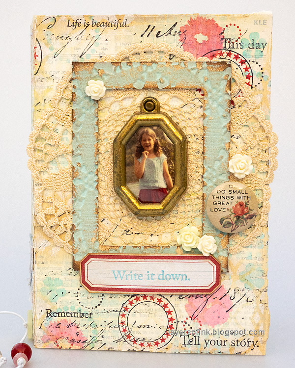 Layers of ink - Vintage Journal Tutorial by Anna-Karin Evaldsson.