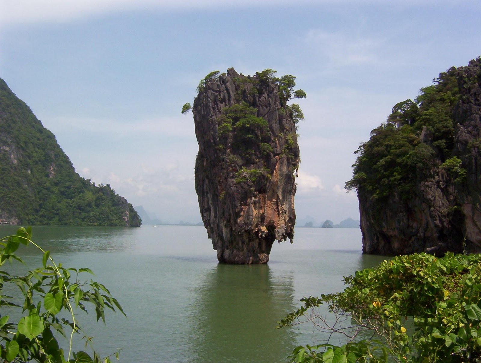 James Bond Locations: Duel on the beach  James Bond Island, Thailand