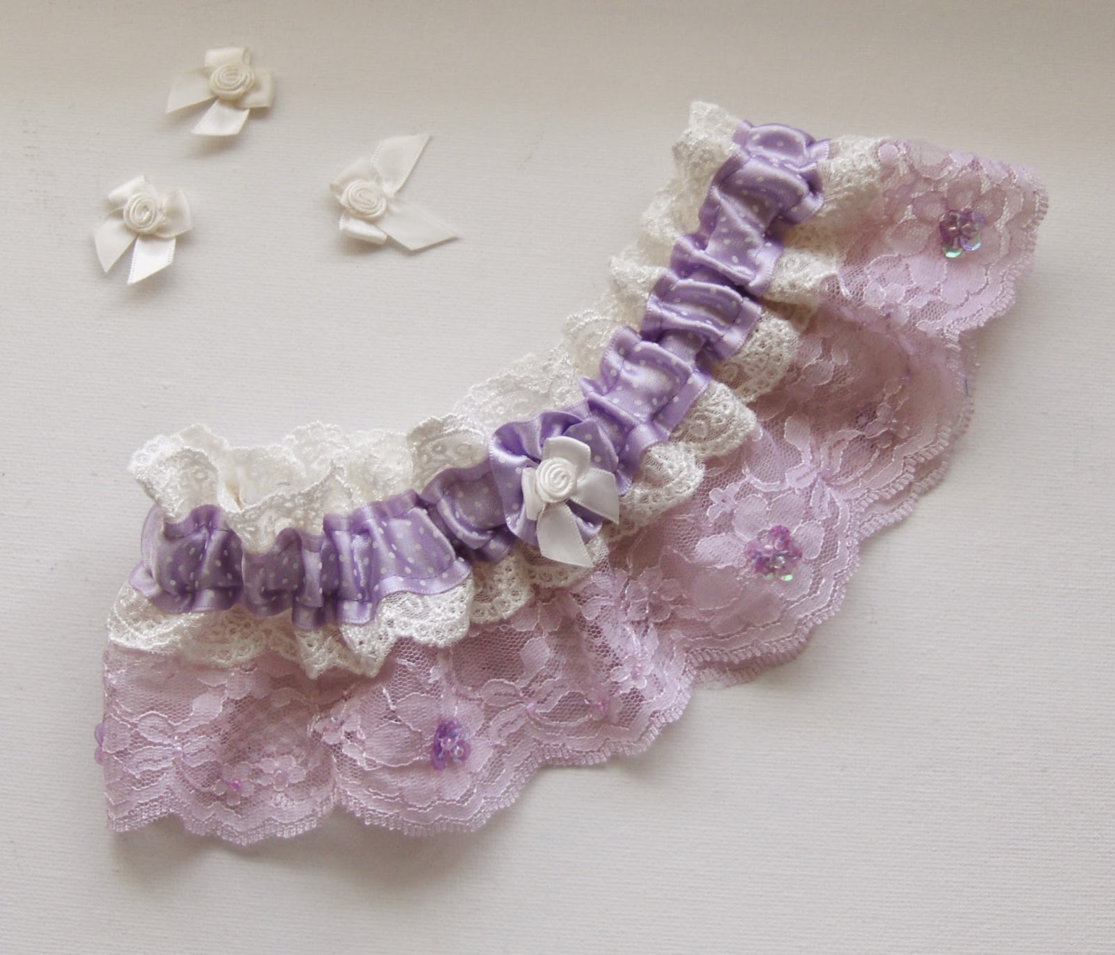 https://www.etsy.com/uk/listing/205984793/lilac-vintage-lace-bridal-garter-uk?ref=shop_home_active_1