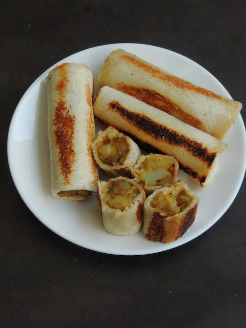 Bread Rolls with cheese & potato