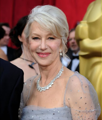 Smart Cover beautifies Helen Mirren on the set of The Last Station