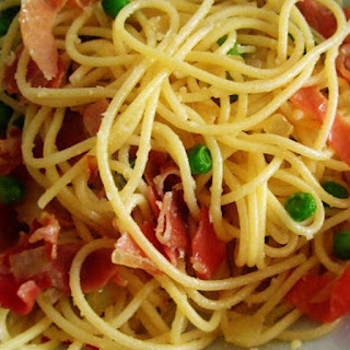 Recettes salées: spaghettis au jambon cru et aux petits pois