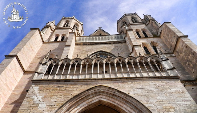 DIJON (21) - Cathédrale Saint-Bénigne (XIIe-XVe siècles) (Extérieur)