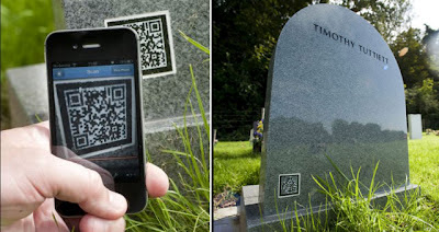 Batu Nisan Makam di Inggris Menggunakan Barcode