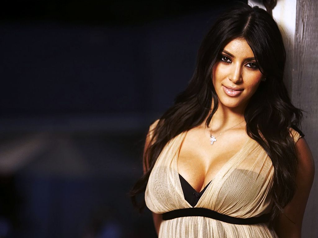 kim kardashian wallpaper