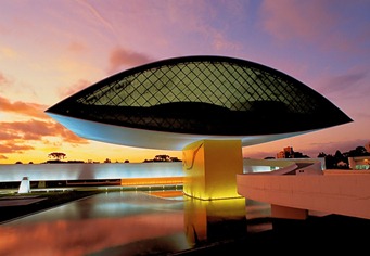 oscar-niemeyer-died-e1354790489309