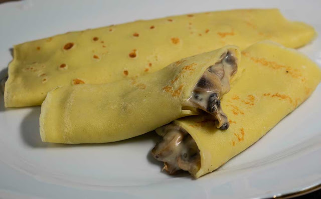 Crepes rellenos de champiñones - aguacateykiwi