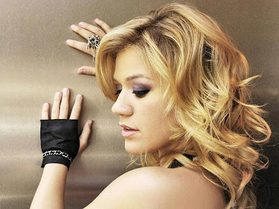 Kelly Clarkson Kelly Clarkson