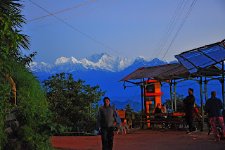 kanchanjunga as seen from mall road darjeeling