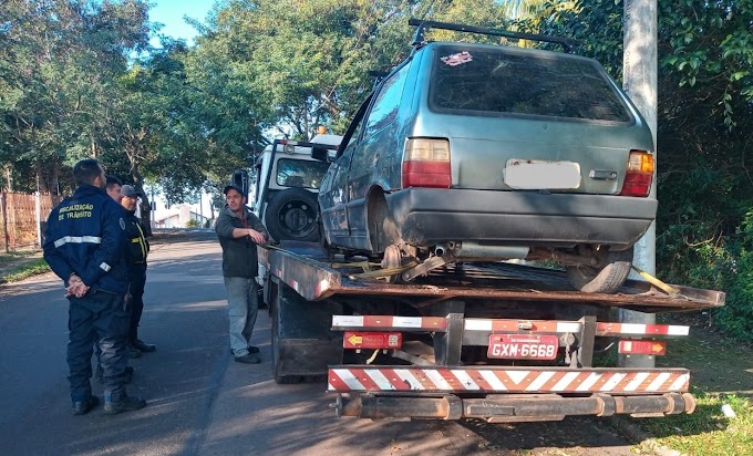 Agentes da Guarda de Trânsito recuperam carro recém-furtado em Cachoeirinha