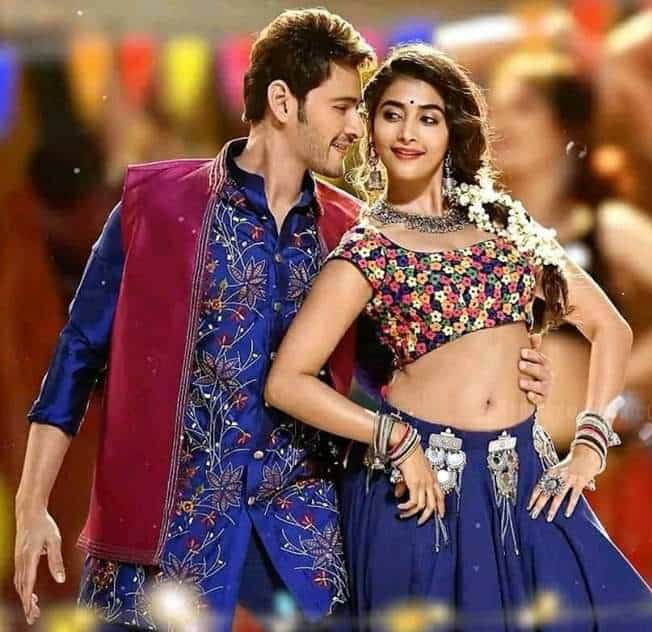 Pooja Hegde Sexy Navel Show