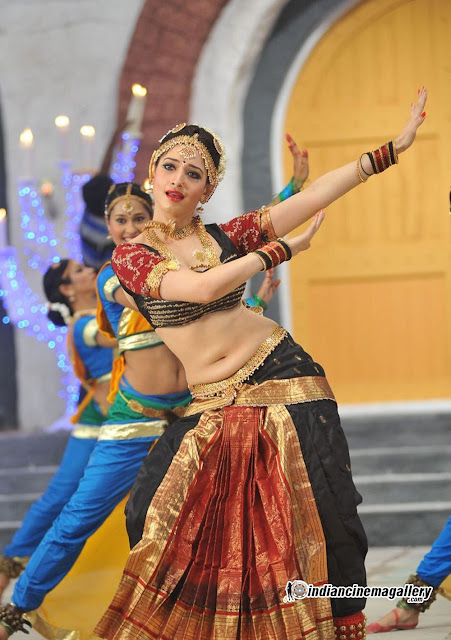 Tamanna hot dance