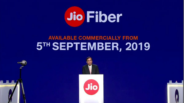 Jio GigaFiber launched users will get free 4K tv, set top box