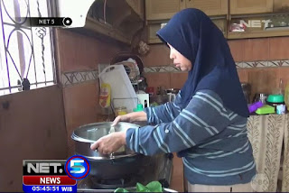 Sayuran dipanen dari hasil kebun sendiri. Yakni tumbuhan sayur yang dikembangkan dengan cara Hidroponik. Ide pengolahan es krim sayur berasal dari teman-teman UKM di Medan, Sumatera Utara. Published on Sep 25, 2017.