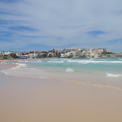 Bondi Beach... and UGG Hunt