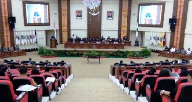 Suasana Rapat Paripurna