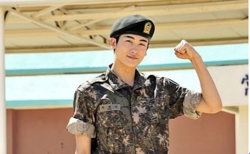 "Park Hyung Sik" comenzará su alistamiento militar hoy