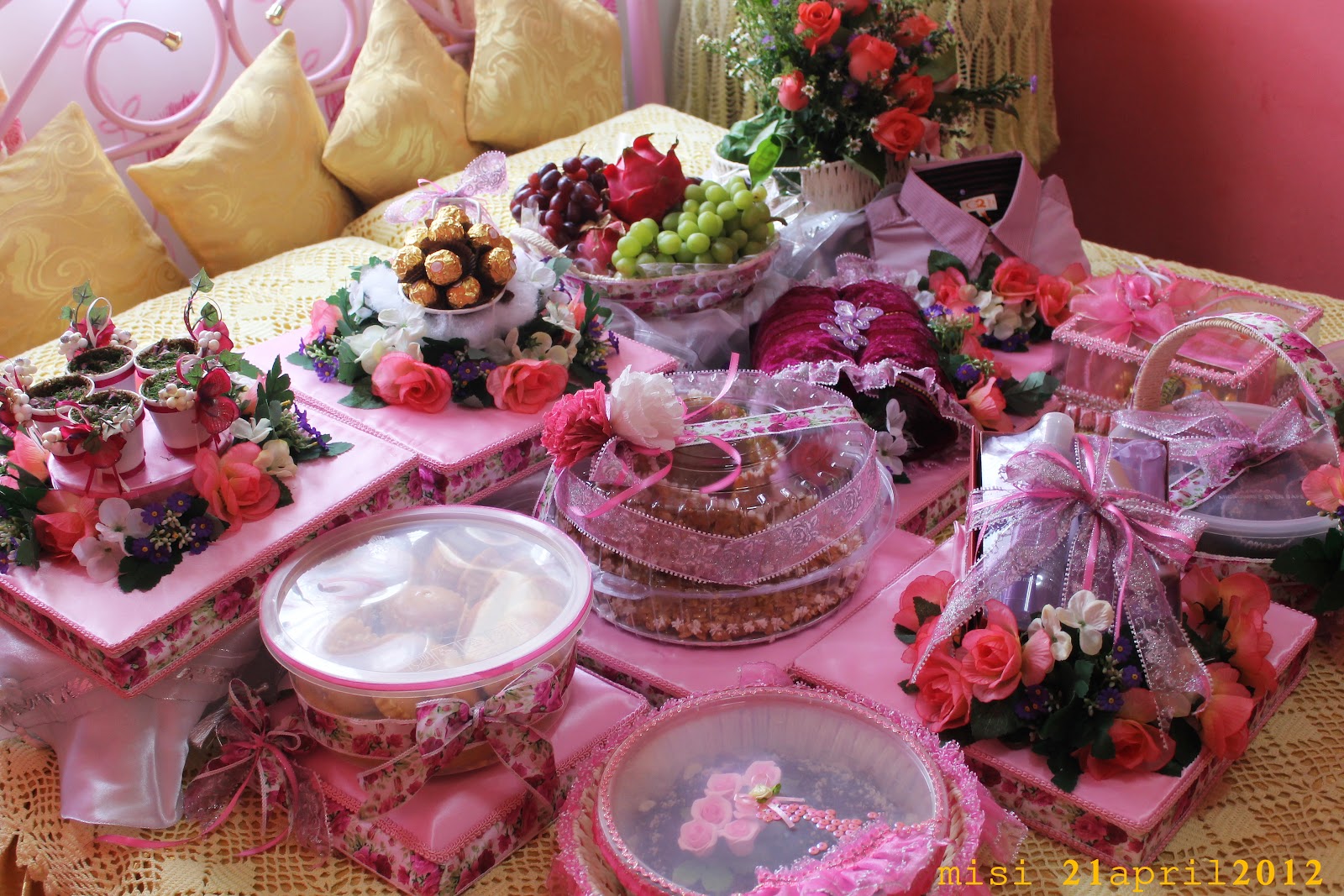 Ciknuruls.blogspot.com: hantaran tunang