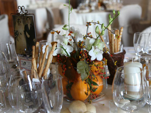 This rustic fall centerpiece for your wedding or you table for 